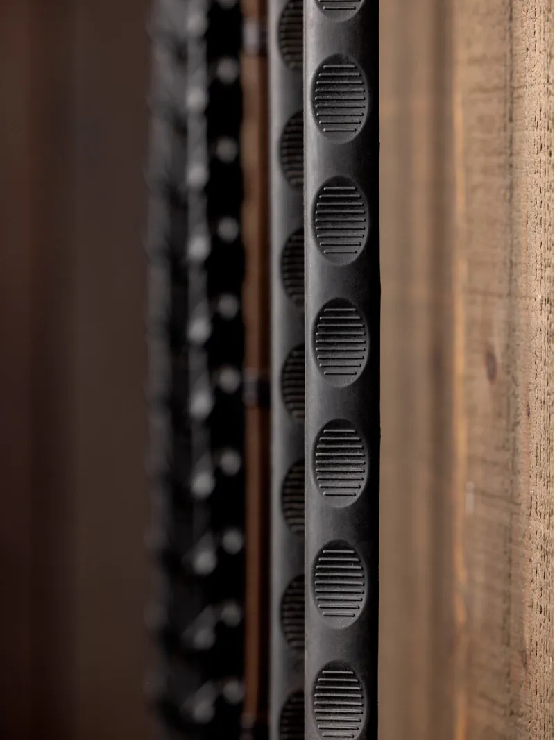 LeMieux Magna Grip Rubber Reins - Black/Silver-2