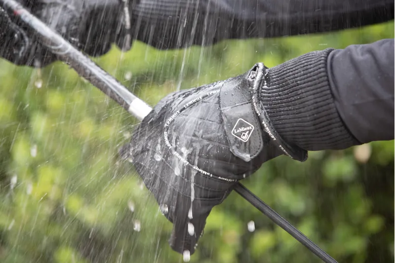 LeMieux Waterproof Lite Gloves - Black-2