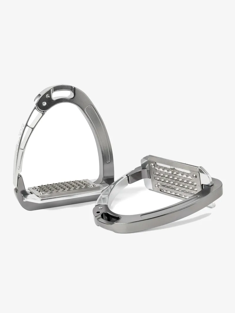 Acavallo AluPlus Stirrup Titanium-1