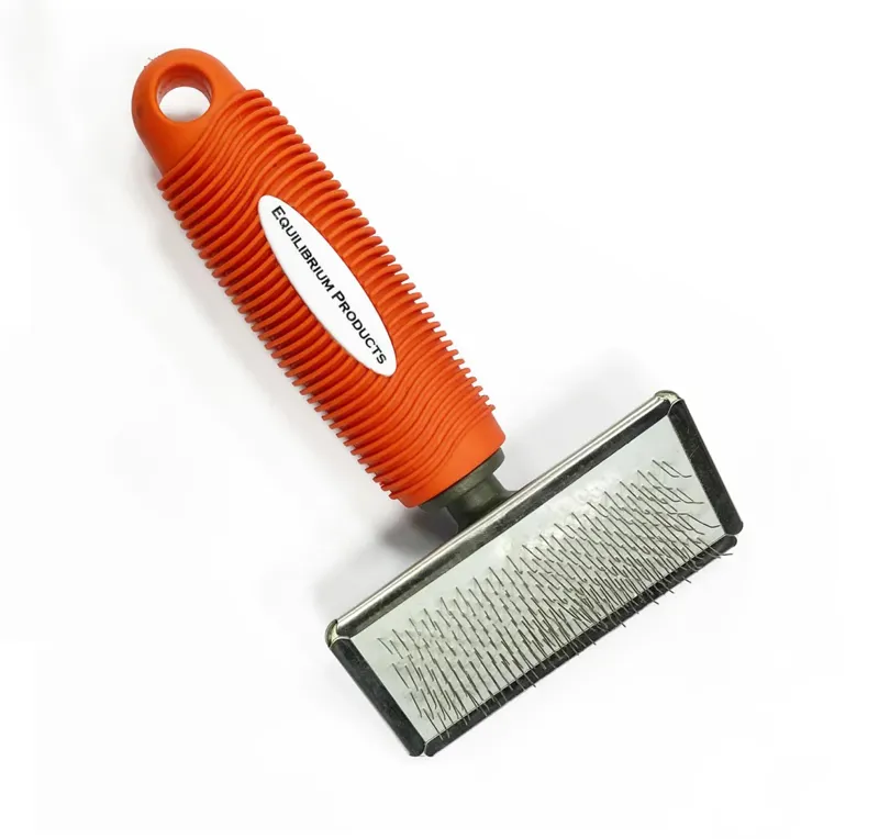 Equilibrium Hook Cleaner Brush - Red