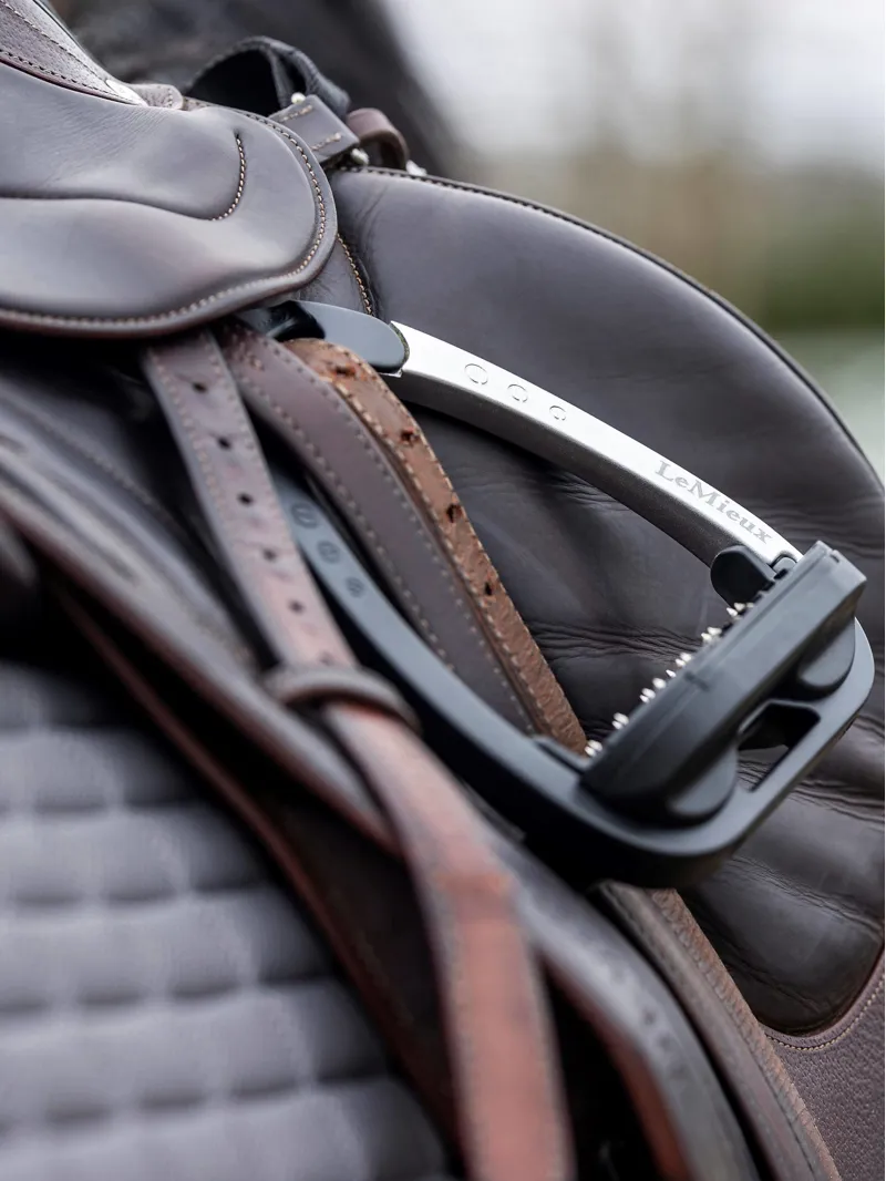 LeMieux Vector Control Stirrup - Black/Aluminium-1