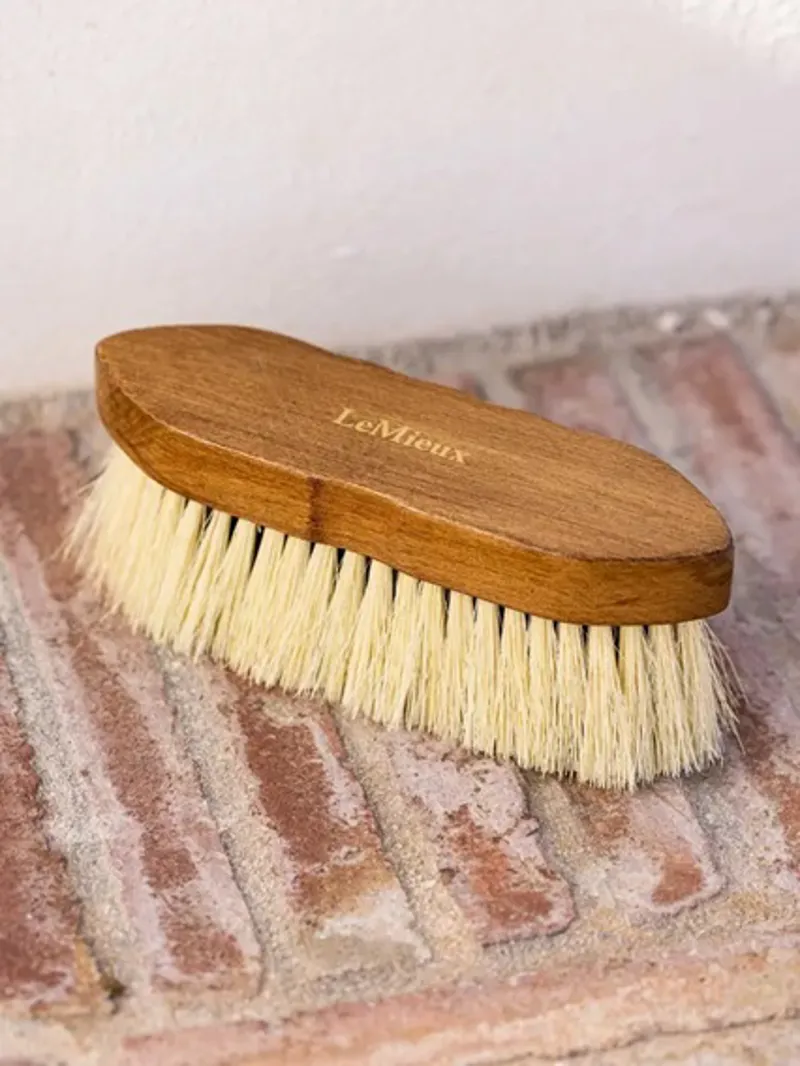 LeMieux Artisan Soft Finishing Brush Brown-2