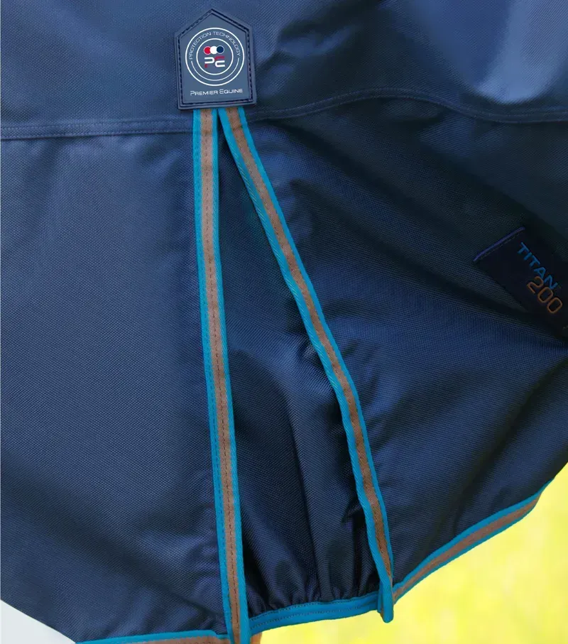 Titan 200g Turnout Rug With Snug-Fit Neck Cover / Navy-3